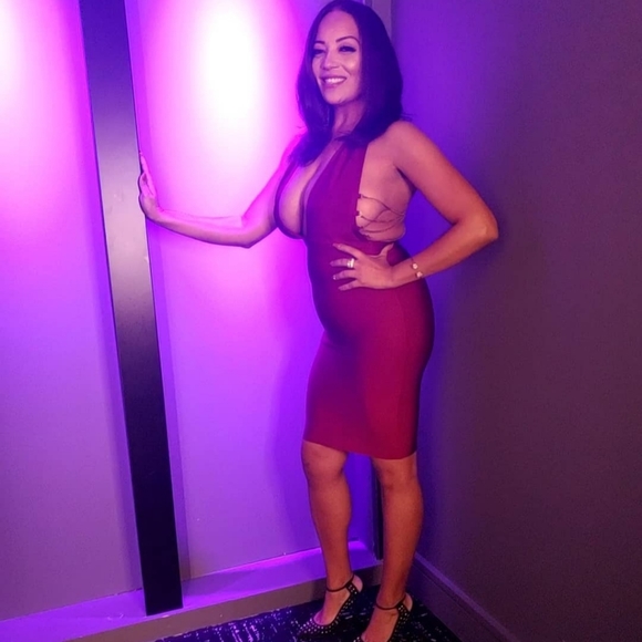 Moved and have wayyy too many clothes barely or never worn - Picture 2 of 2